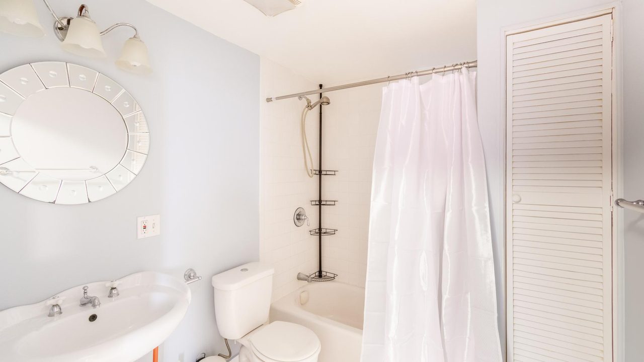a room in Auburndale photo 7