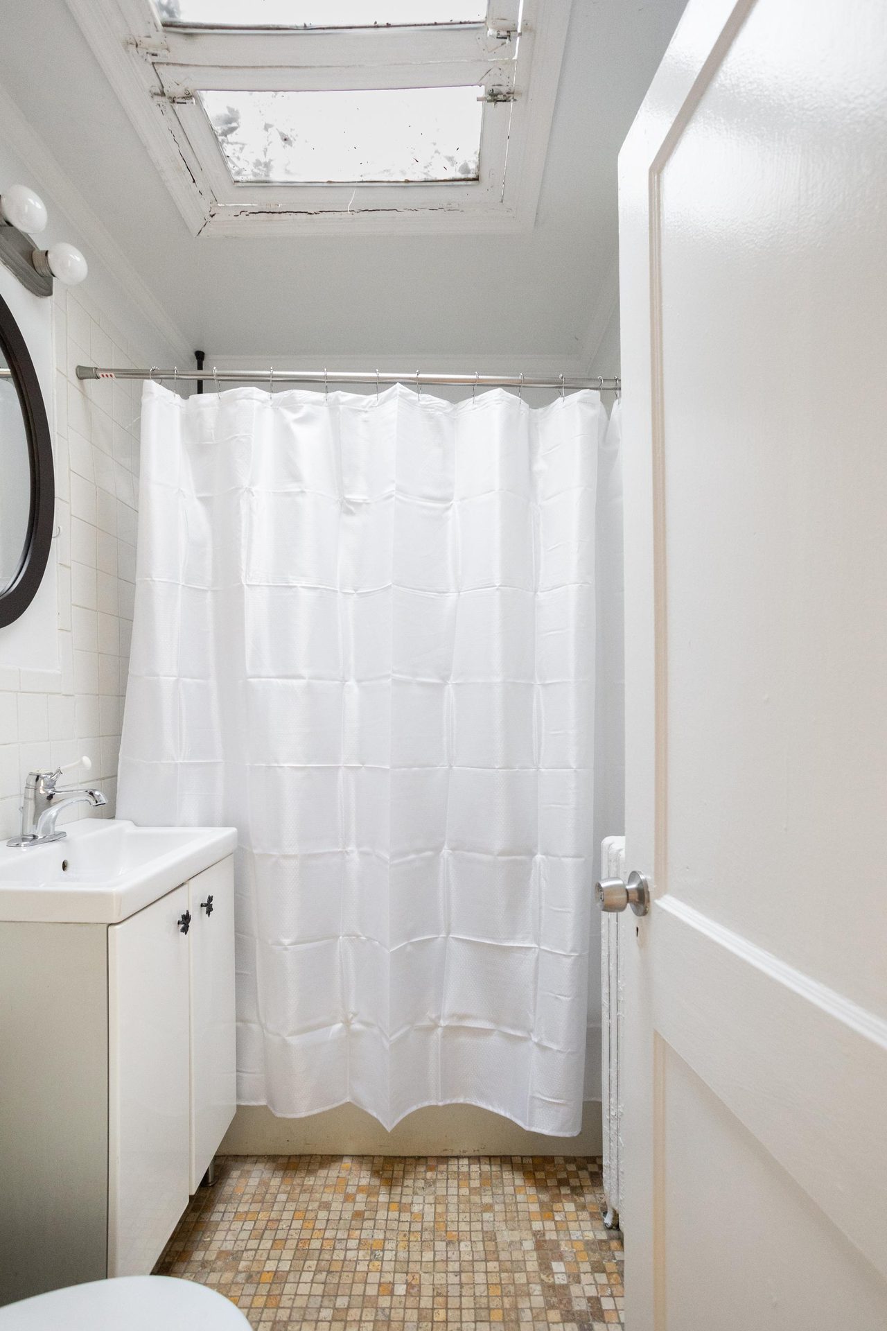 a room in Northwest Washington photo 8