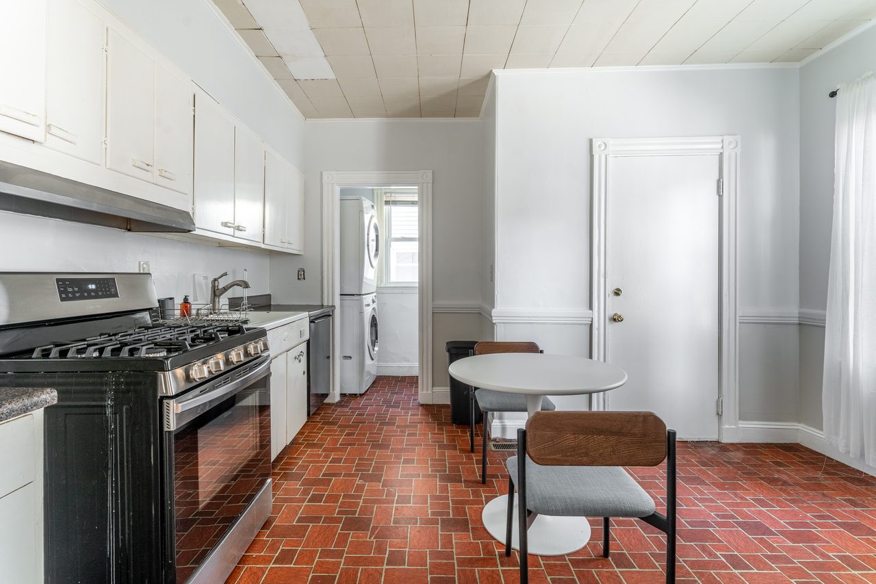 a room in Oak Square photo 7