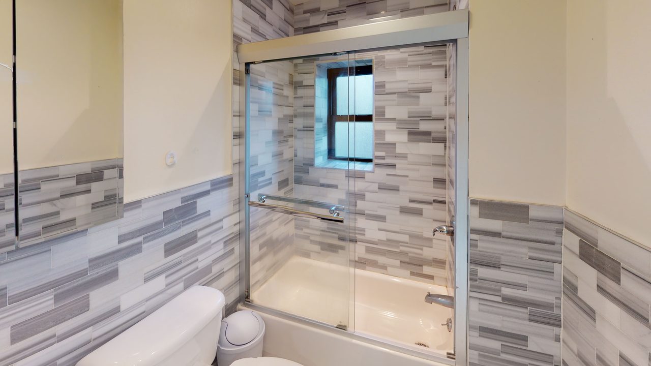 a room in Upper West Side photo 8