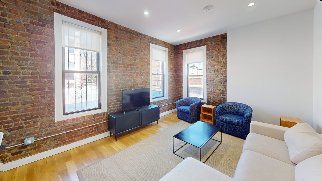 a room in Ridgewood photo 3