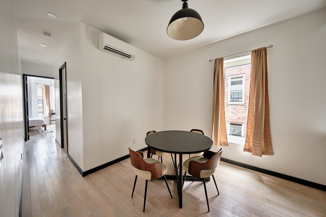 a room in Flatbush photo 7