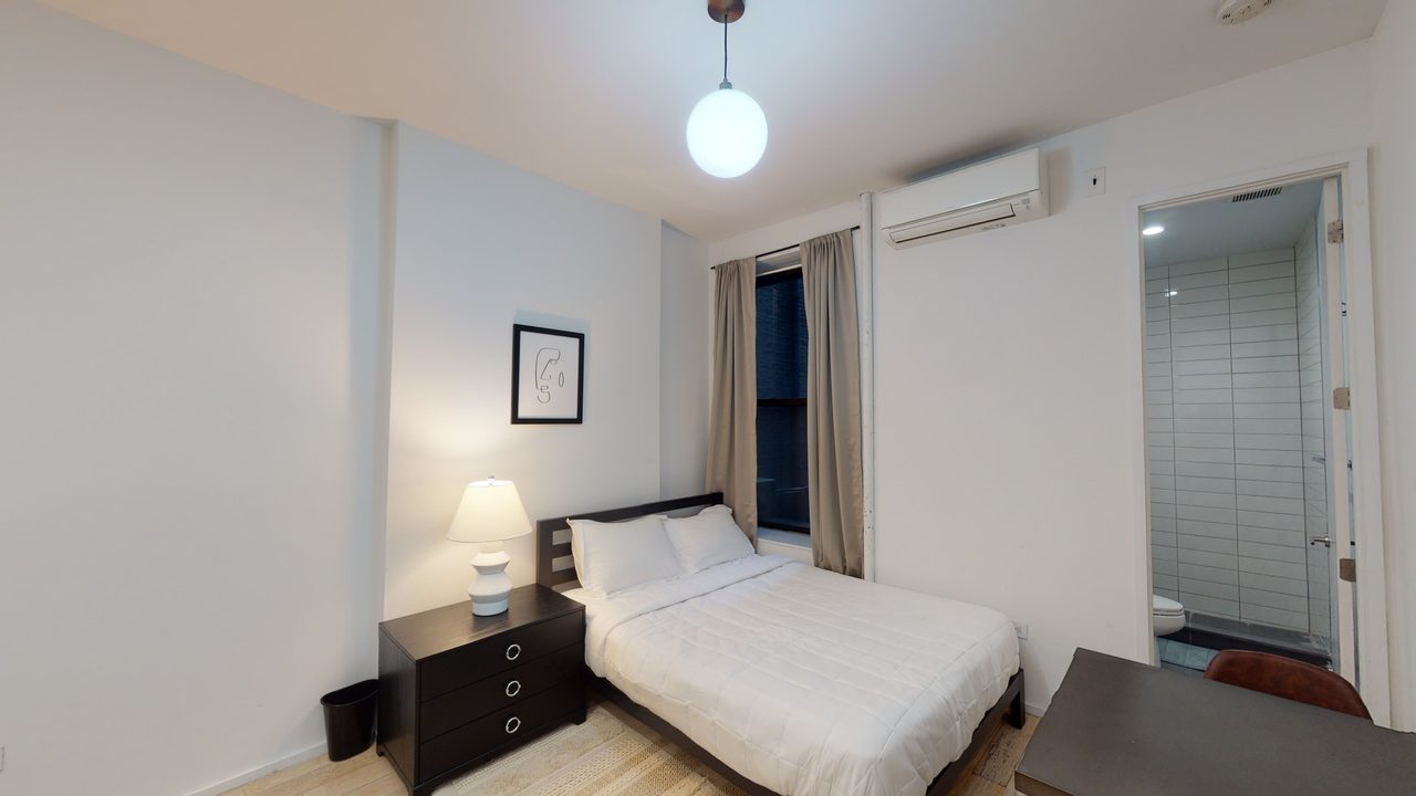 a room in Upper West Side photo 8