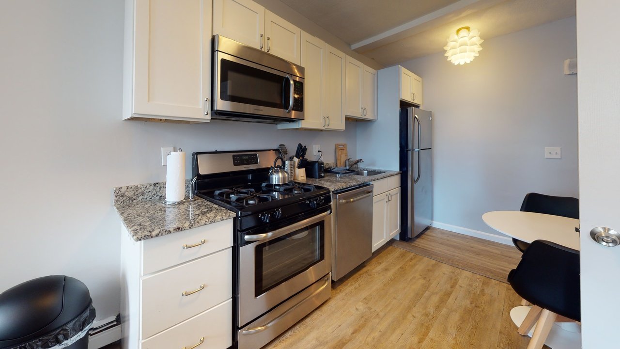 a room in North End photo 8