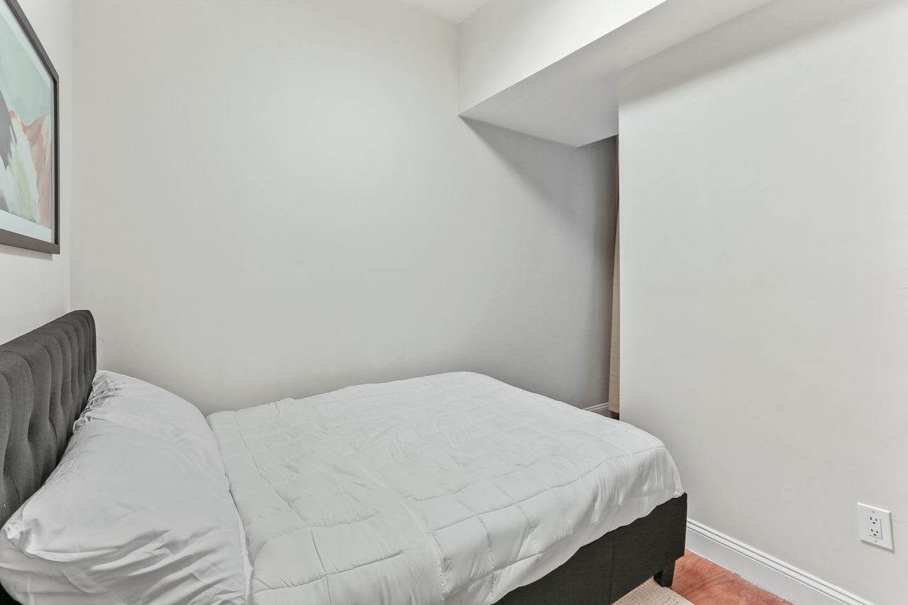private room in Crown Heights photo 3