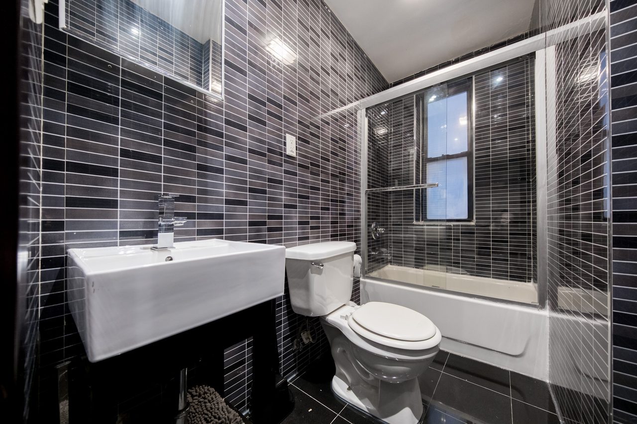 a room in Harlem photo 5