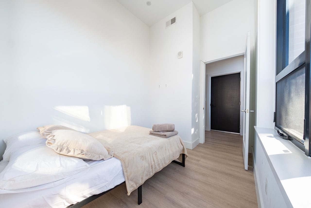 a room in Northwest Washington photo 4