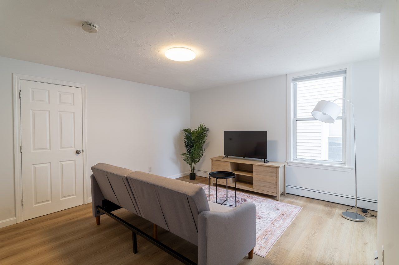 a room in East Cambridge photo 5