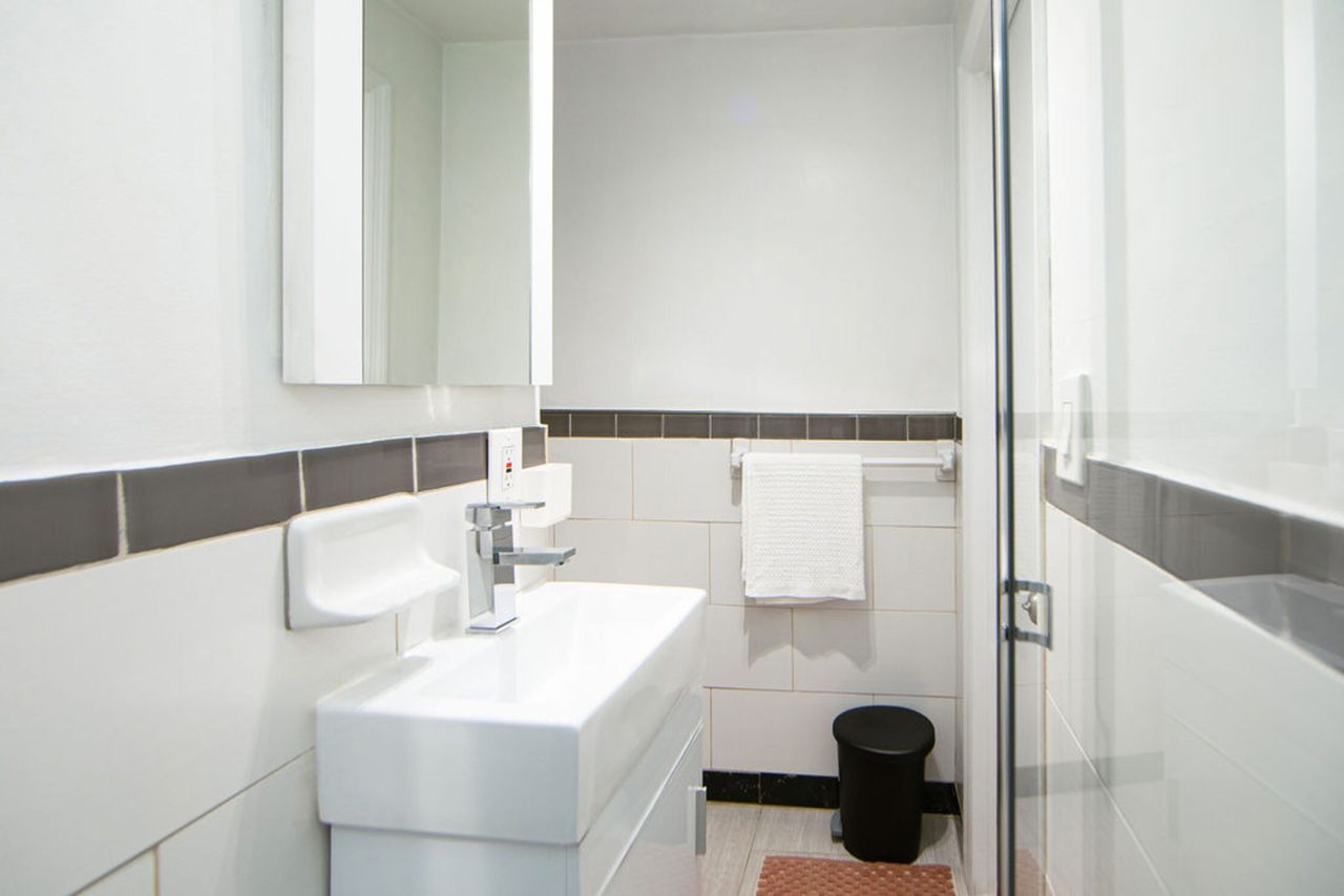 a room in East Village photo 9
