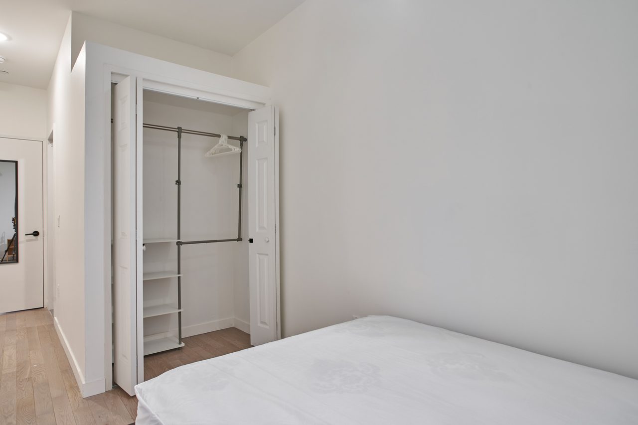 a room in Theater District photo 3