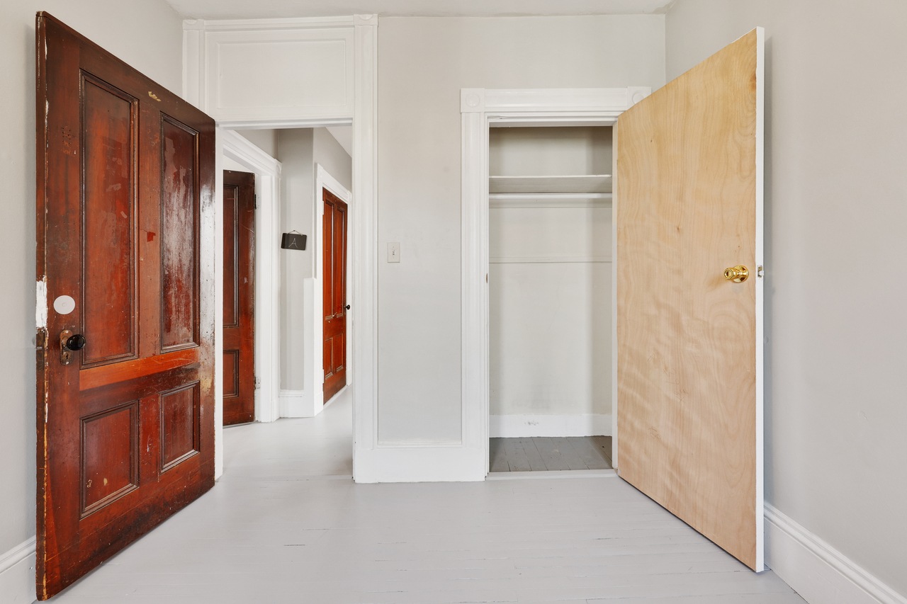a room in Lower Allston photo 4