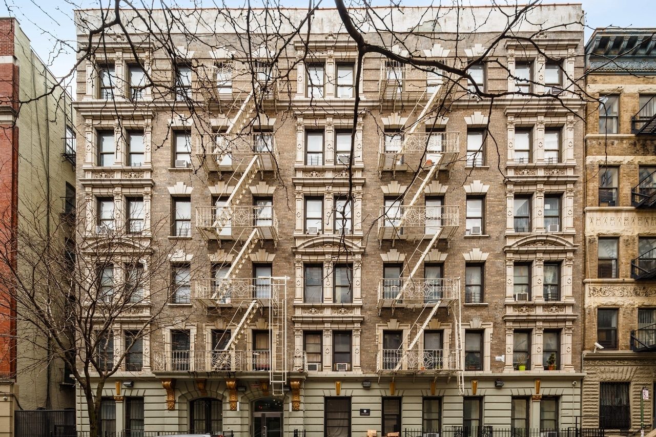 a room in Morningside Heights photo 7