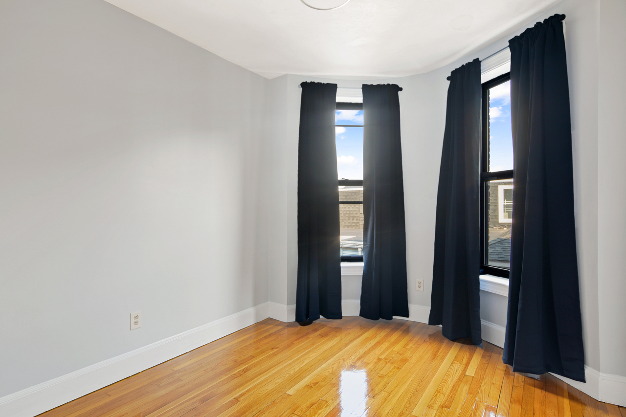 a room in Allston photo 2