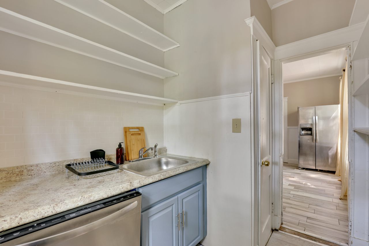 a room in Dorchester photo 9