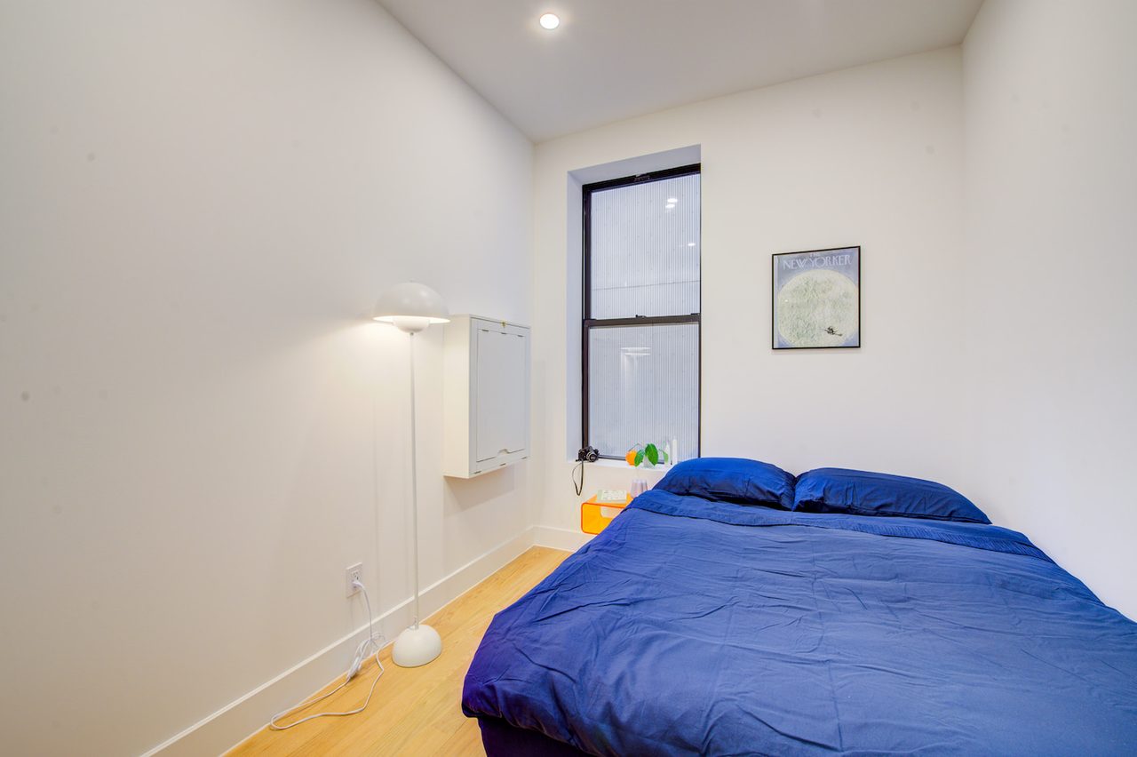 a room in Morningside Heights photo 3