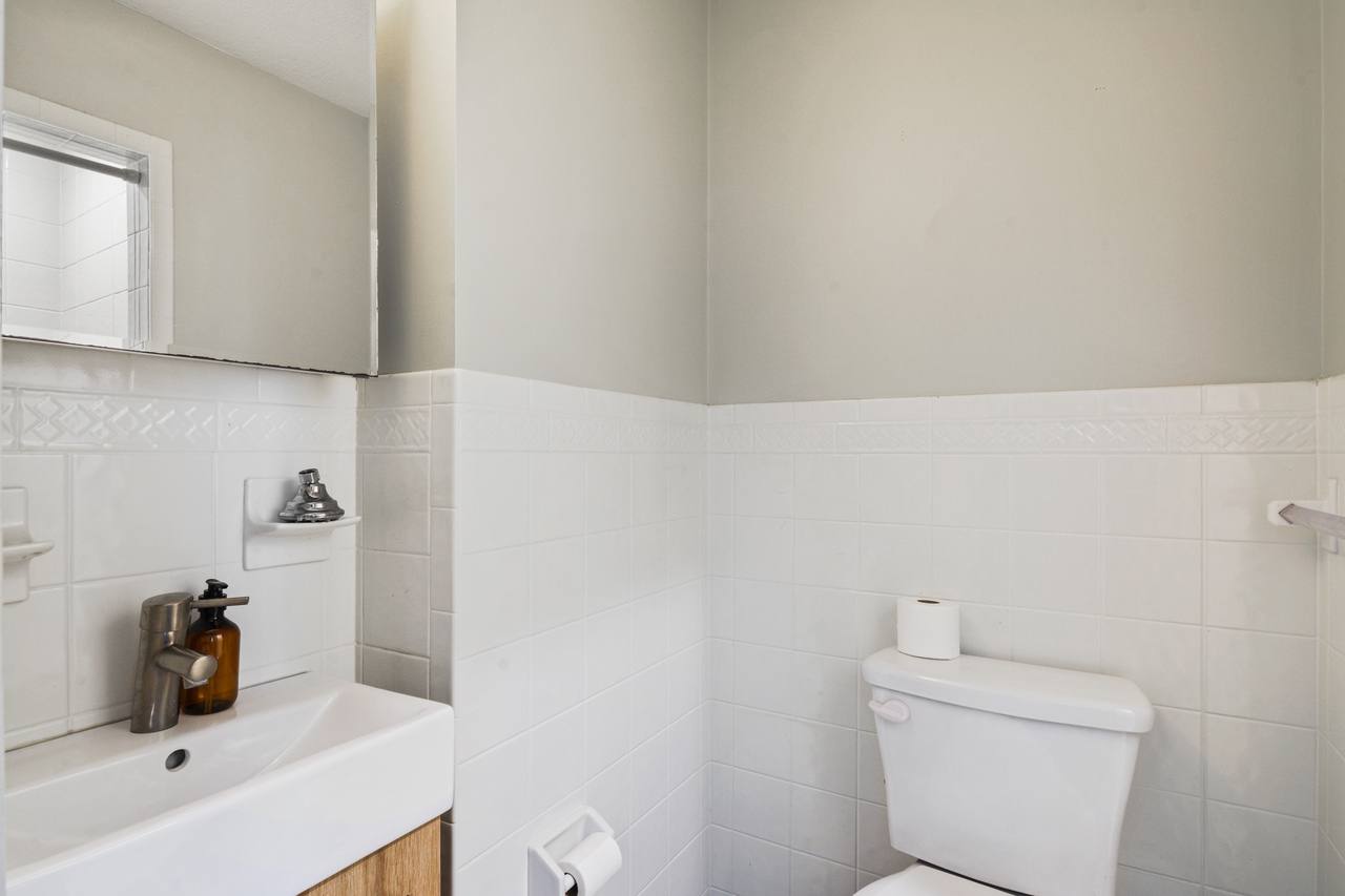 a room in North End photo 8