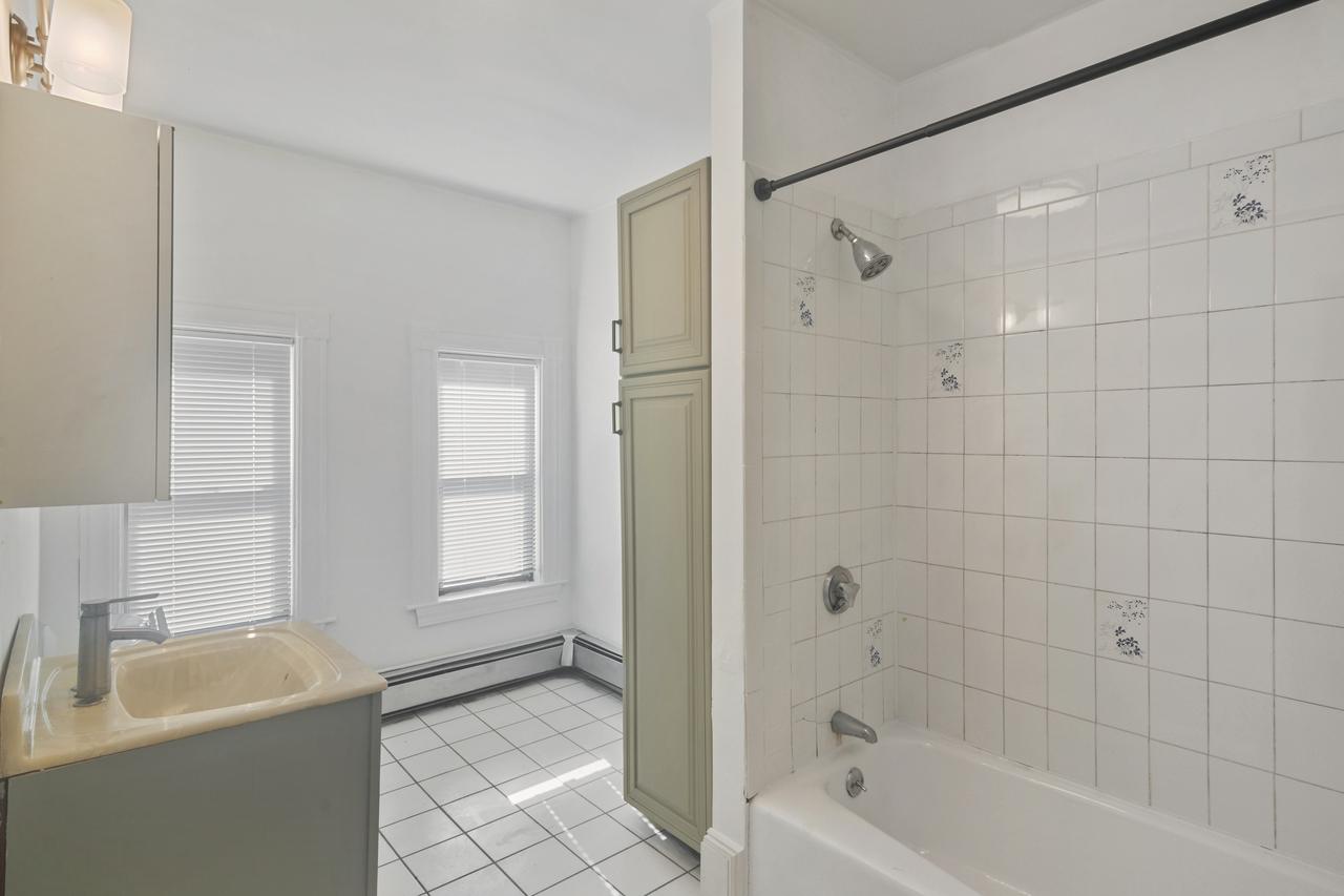 a room in St. Elizabeth's photo 9