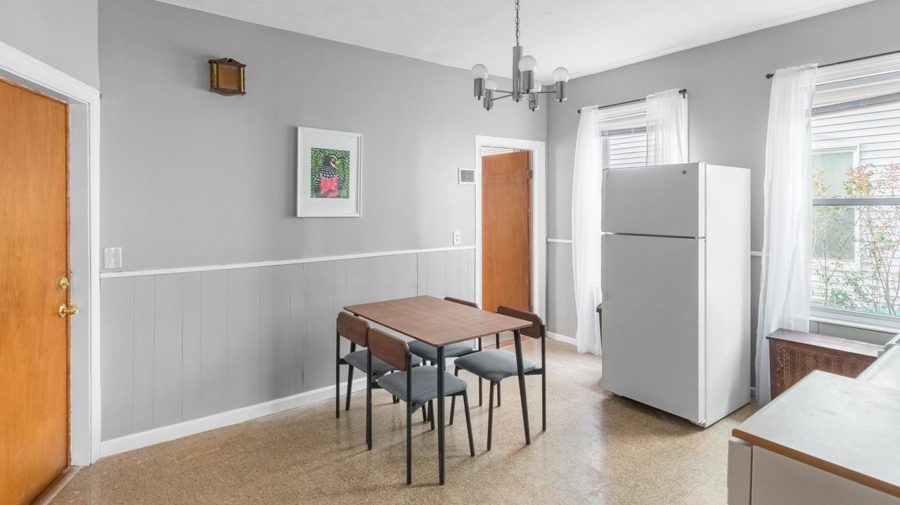 a room in Back Bay photo 9