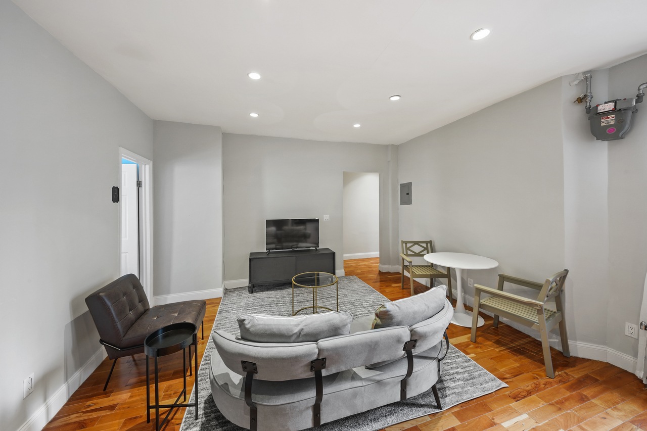 a room in East Harlem photo 4