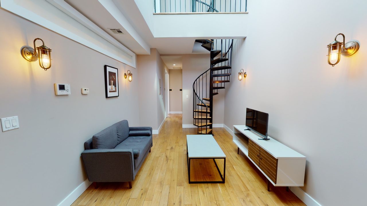 a room in Bedford-Stuyvesant photo 3