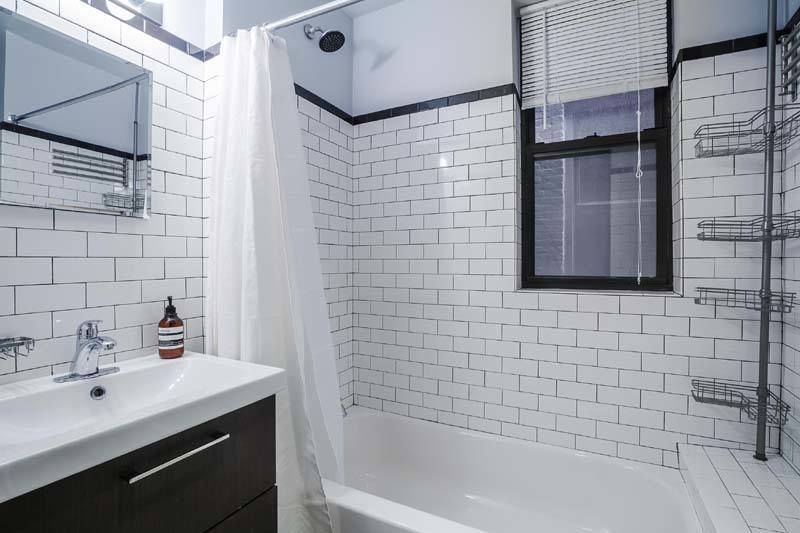 a room in Yorkville photo 6