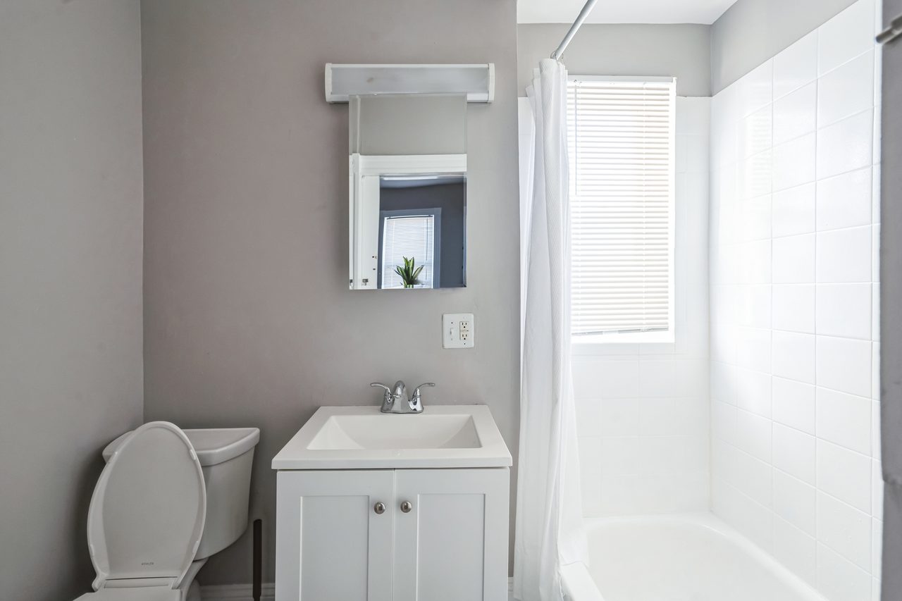 a room in Allston photo 8