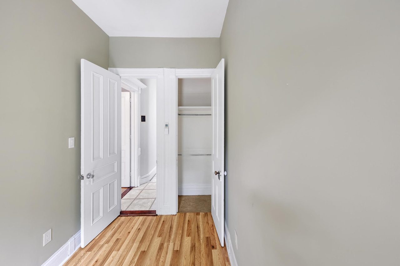 a room in Sunset Park photo 3