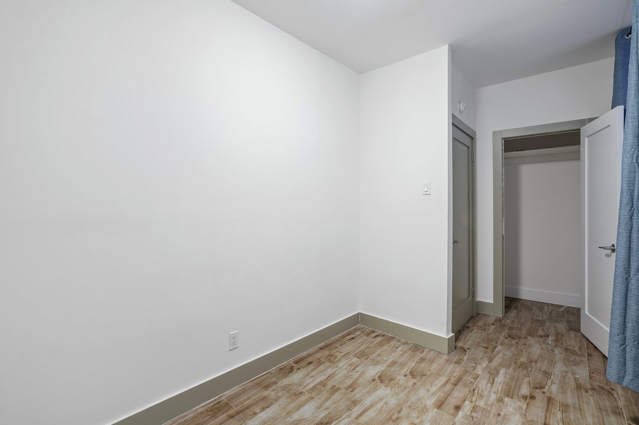 a room in Morningside Heights photo 4