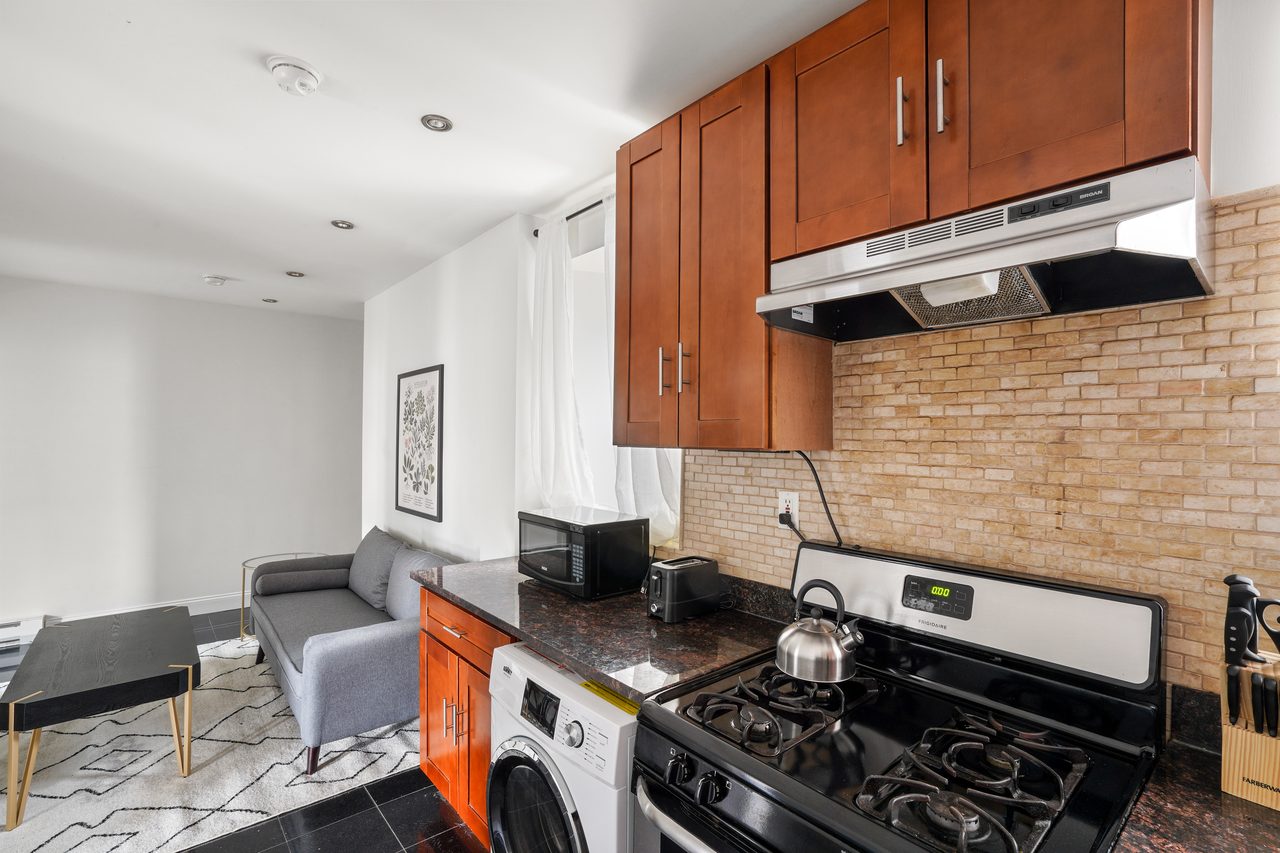 a room in Morningside Heights photo 5