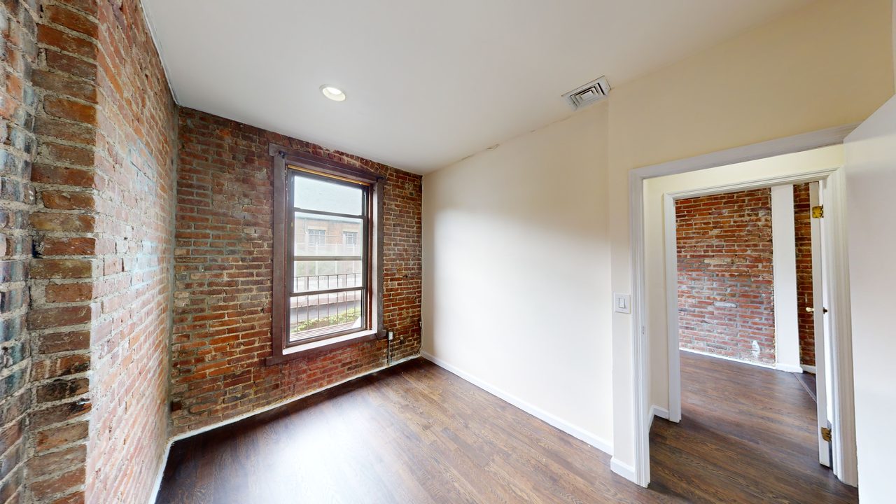 a room in Harlem photo 2
