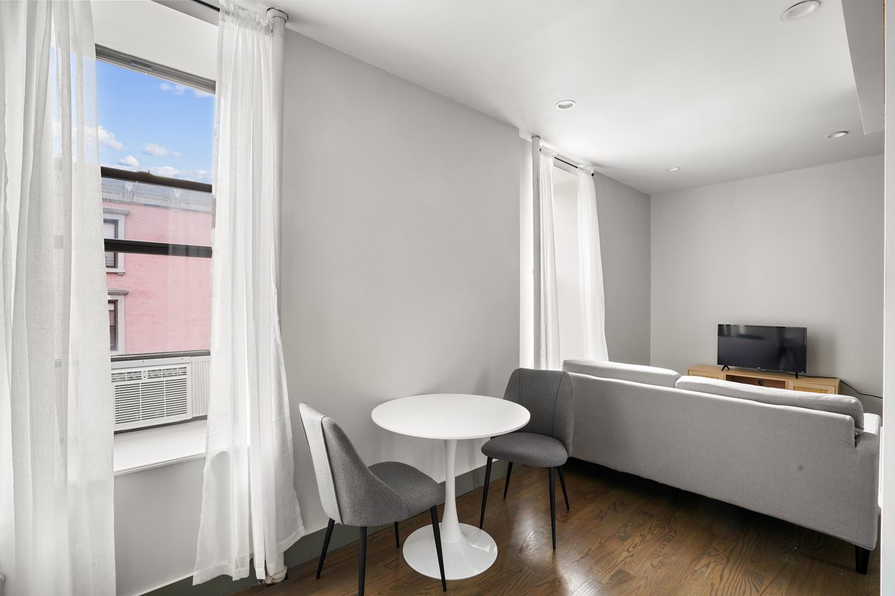 a room in East Harlem photo 7