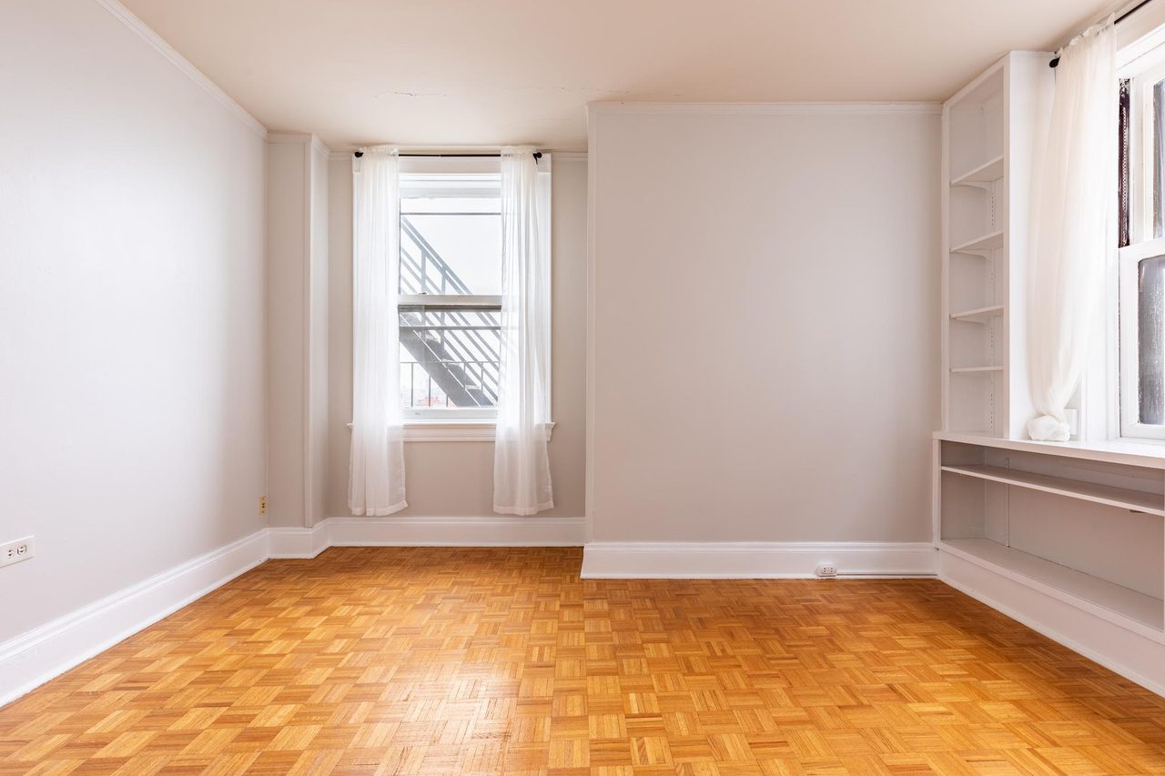 a room in Downtown photo 7