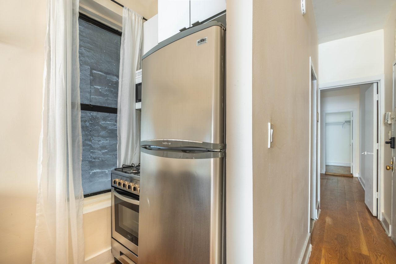 a room in Morningside Heights photo 5