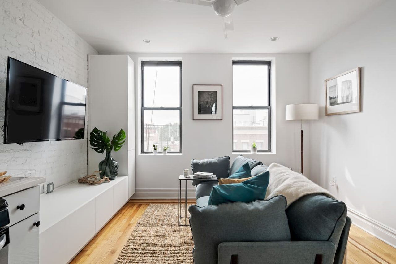 a room in Greenpoint photo 3