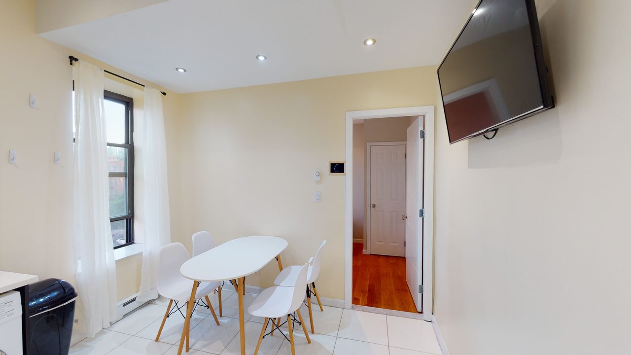 a room in Upper West Side photo 5