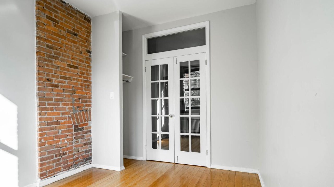 a room in Theater District photo 7
