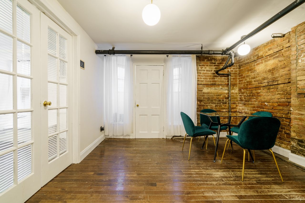 a room in Clinton Hill photo 5
