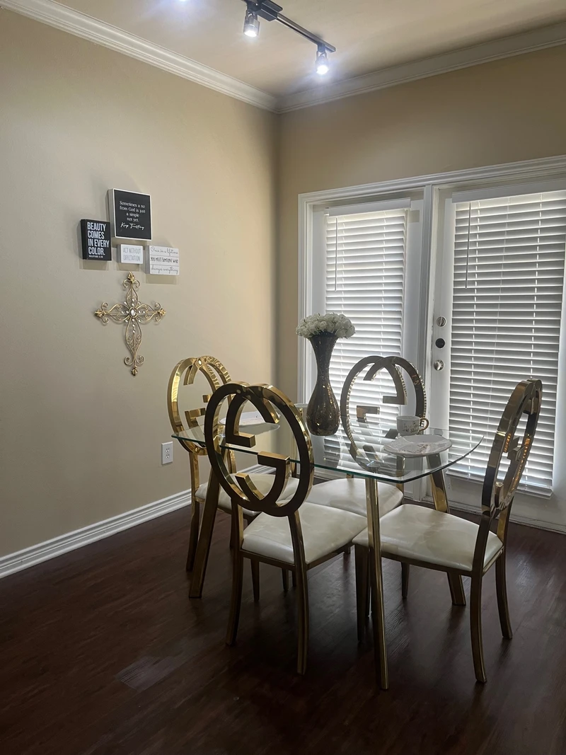 2 bedrooms in Lago Vista photo 3