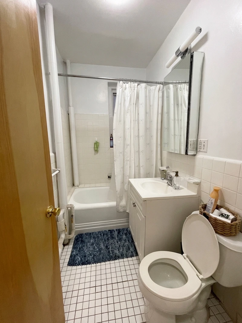 a room in Morningside Heights photo 4