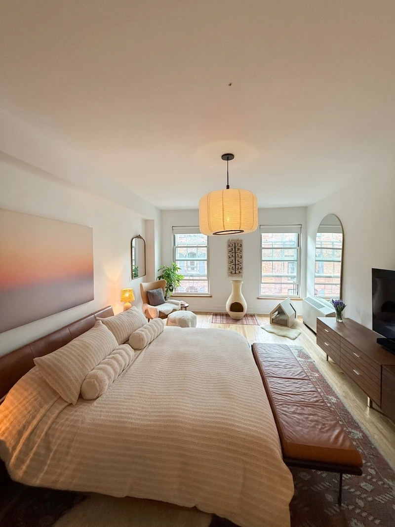 2 bedroom in DUMBO photo 3