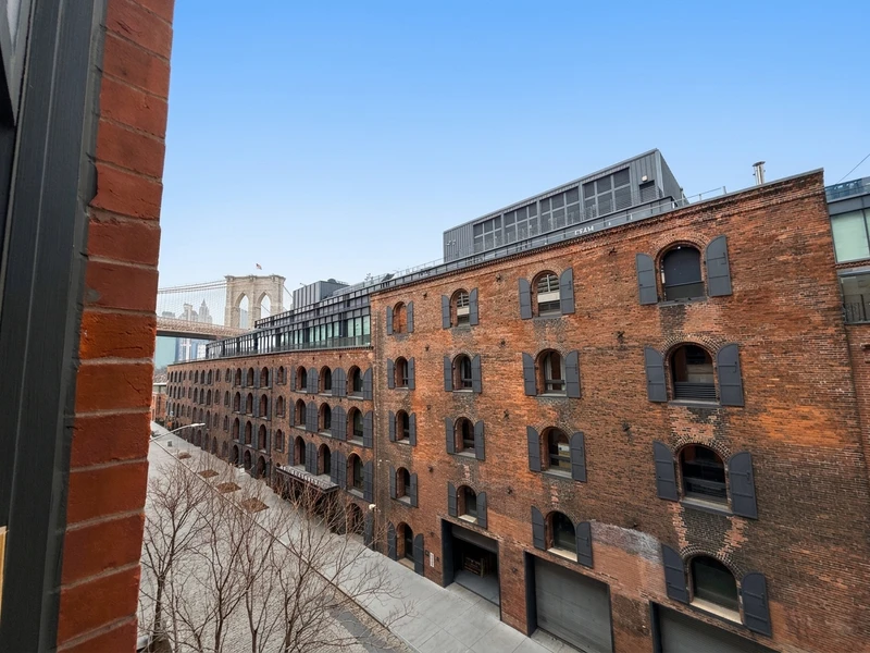private room in DUMBO photo 5