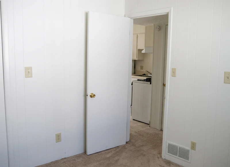 1 bedroom in Bloomington photo 3