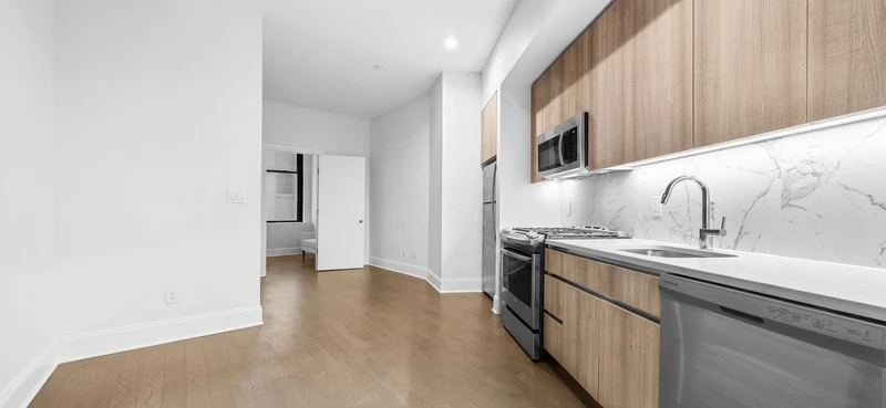 1 bedroom in Civic Center photo 2