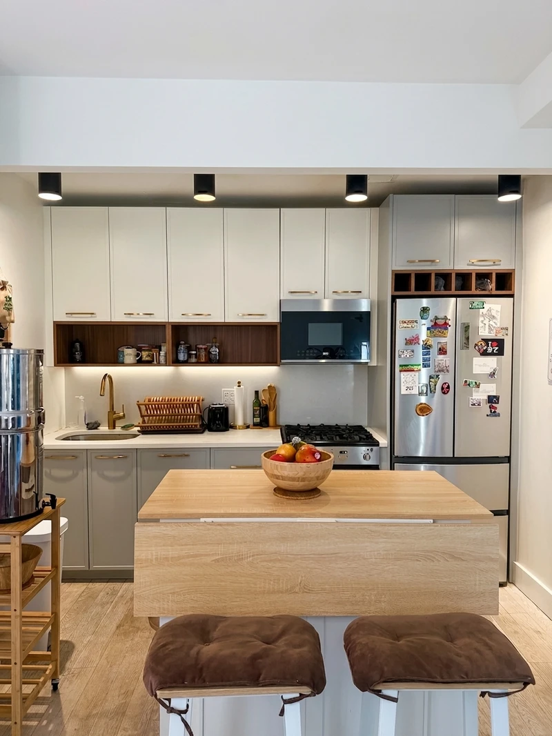 2 bedroom in Flatbush photo 2