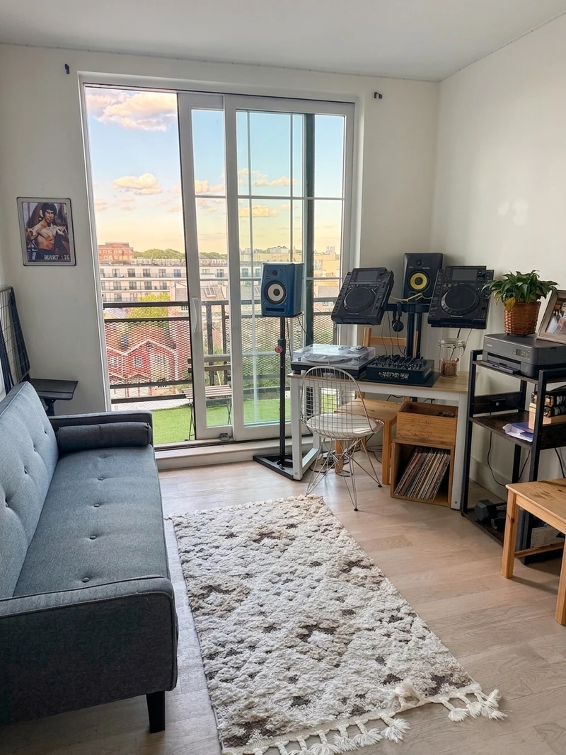 2 bedroom in Flatbush photo 10