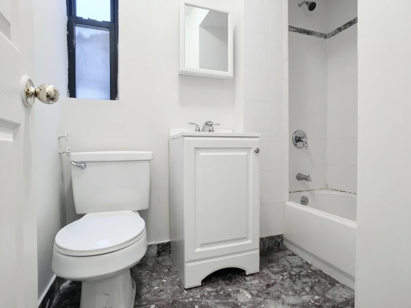 private room in Upper East Side photo 5