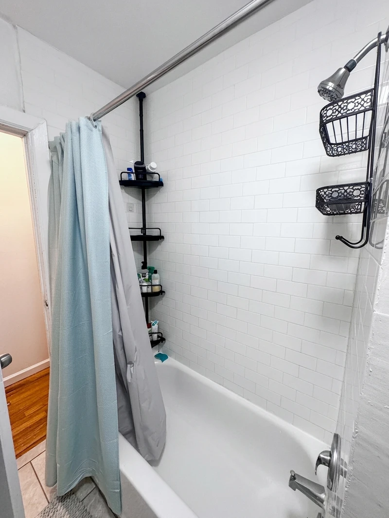 private room in Harlem photo 8