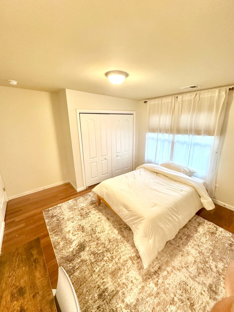 private room in Cliffside Park photo 7