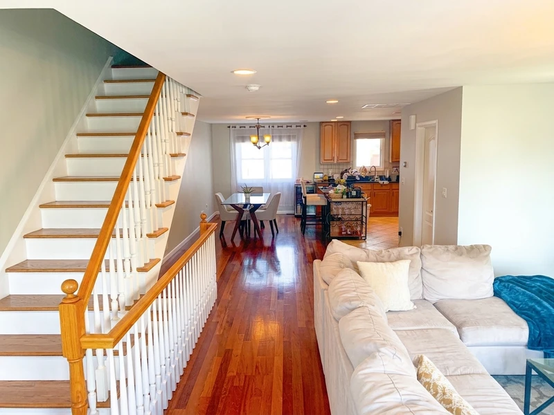 a room in Cliffside Park photo 4
