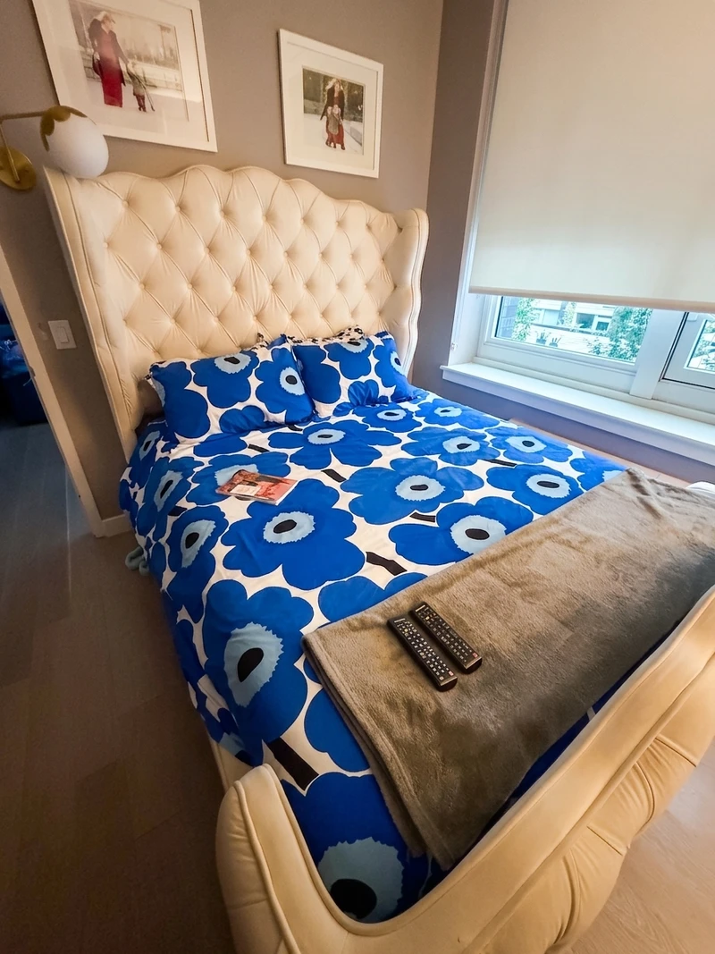 a room in East Village photo 2